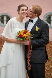 Welche brautkleider findest du in unserem sortiment? Hochzeitsfotograf In Arnsberg Fotograf Der Hochzeit In Neheim