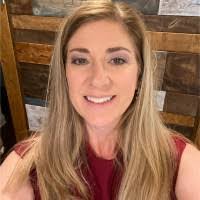 Dena Hahn's Instagram, Twitter & Facebook