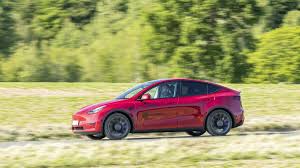 Electrek will get access to some early deliveries, so we will have a video and written. Tesla Model Y 2021 Erster Test Mobile De