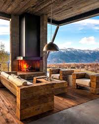 This Backyard View Is Absolutely Breathtaking With Views Of The Snowcapped Mountains Rustic Patio Furniture And Outdoor Modern Rustika Mobler Uteplats Dromhus