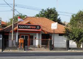 Dengan reuni kita ciptakan semangat kebersamaan satukan tekad mempererat persaudaraan. Kantor Pos Kandanghaur Indramayu Mapio Net