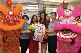 Entua indu urg bidayuh kan cikgu kiming lama ndai kala meda ia.puluh taun ndai kala bertemu. Penari Tarian Singa Terdiri Daripada Melayu Iban Bidayuh Sarawakvoice Com