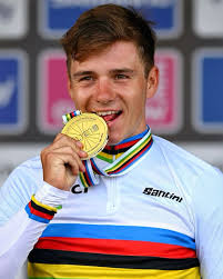 🧨 𝐋𝐚 𝐩𝐞́𝐩𝐢𝐭𝐞 𝐝𝐮 𝐬𝐩𝐫𝐢𝐧𝐭 𝐍𝐨𝐚𝐡 𝐇𝐨𝐛𝐛𝐬 𝐟𝐢𝐥𝐞  𝐯𝐞𝐫𝐬 𝐥𝐞 𝐖𝐨𝐫𝐥𝐝 𝐓𝐨𝐮𝐫 𝐚𝐯𝐞𝐜 𝐄𝐅 𝐄𝐝𝐮𝐜𝐚𝐭𝐢𝐨𝐧  𝐄𝐚𝐬𝐲𝐏𝐨𝐬𝐭 Après avoir éclaboussé le circuit Espoirs de son talent,  le Britannique de 21 ans franchira un