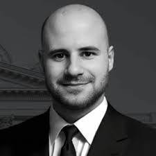 Robert Mauri's Instagram, Twitter & Facebook