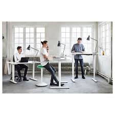 Bekant Tyopoyta Saadettava Valkoinen 120x80 Cm Ikea Ikea Bekant Desk Standing Desk Office Adjustable Desk