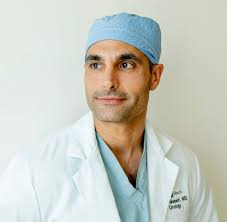 🚨 𝐌𝐞𝐝𝐢𝐜𝐚𝐥 𝐌𝐢𝐥𝐞𝐬𝐭𝐨𝐧𝐞 𝐀𝐜𝐡𝐢𝐞𝐯𝐞𝐝 𝐢𝐧  𝐂𝐚𝐥𝐢𝐟𝐨𝐫𝐧𝐢𝐚! 🧠🫀💫 Surgeons from UCLA and USC have successfully  performed the first-ever human bladder transplant—giving 41-year-old Oscar  Larrainzar a second chance at life after ...