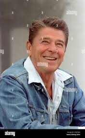 President ronald reagan tax 1981 hi-res stock photography and images