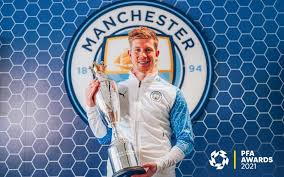 Kevin de bruyne has responded well to his surgery over the weekend and remains on course to play in euro 2020 for belgium. Kevin De Bruyne Terpilih Sebagai Pfa Player Of The Year Liga Inggris 2020 2021 Okezone Bola