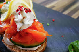Tartine Du Manoir Saumon Fume Maison Creme A L Aneth Concombre Et Citron Restaurant Cote Jardins Eyrignac Restau Saumon Fume Maison Saumon Fume Cuisine