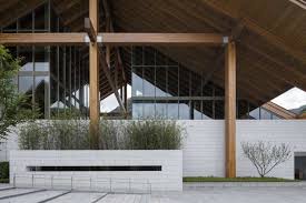 Sloping Roof House Modern Design And Construction Ideas Artfacade Projects Materials Decor 333k House Images In 2020 Unusual Buildings Architect Facade House