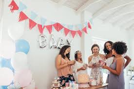 Realiza los mejores juegos para baby shower y diviertete con todos tus invitados, esta es una de las celebraciones mas importantes para las futuras madres. 20 Juegos Para Un Baby Shower Ideas Faciles Y Divertidas