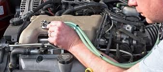 Bunyi pam minyak mengepam minyak boleh didengari dari dalam kereta (seperti bunyi ketika kita meminum minuman yang hampir habis menggunakan straw bercampur dengan udara). Bunyi Dan Bunyi Enjin Diagnostik Enjin Dengan Suara Avtotachki