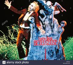 Michael keaton starred as beetlejuice in the 1988 film of the same name. Original Film Titel Beetlejuice Englischer Titel Beetlejuice Regisseur Tim Burton Jahr 1988 Stars Michael Keaton Quelle Geffen Film Warner Brothers Album Stockfotografie Alamy