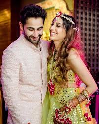 Armaan jain, 23, is raj kapoor's fourth grandchild, who would be entering the movies. Armaan Jain Anissa Malhotra Get Married Sisters Kareena Kapoor Karisma Kapoor Beam With Joy During Baaraat Wedding Pictures