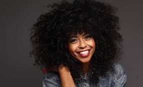 I capelli ricci sono il nostro accessorio più prezioso. Capelli Ricci 5 Astuzie Vincenti Per Esaltare Il Riccio Naturale