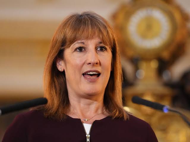 Rachel Reeves rule change could cause pension 'chaos' for thousands in UK |  Chronicle Live