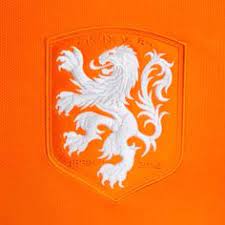 Kleurplaat nederland voetbal kleurplaat voetbal logo nederlands elftal kleurplaat voetbal nederlands elftal. 32 Celebrities Ideas Andrea Pirlo Van Persie Celebrities