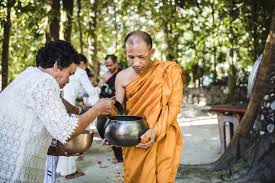 Aber es war eben nicht der laut eines menschen, sondern ein übersinnliches zeichen: Die Gesichter Thailands Eine Fotostrecke Sommertage