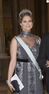 Ils sont récompensés pour leur contribution majeure aux. Princess Monarchy Welcome Bienvenue Bienvenida Welkon Gast Velkommen Valkomna Royal Clothing Princess Madeleine Royal Fashion