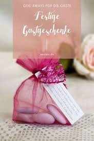 Hier erhalten sie hochzeitsgläser & gastgeschenke zur hochzeit mit gravur ab einer bestellmenge. Die 100 Besten Bilder Zu Gastgeschenke Zur Hochzeit In 2020 Kleines Gastgeschenk Gastgeschenke Geschenke