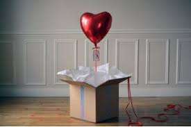 Cadeau Saint Valentin Selection De Cadeau Original Pour La St Valentin The Cadeaufetedesgrandsm Valentines Party Decor Ballon Helium Saint Valentine