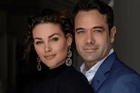 Daniel Strauss Archives