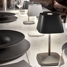 villeroy boch akku led tischleuchte neapel 2 0 schwarz in 2021 led tischleuchte led lampentisch