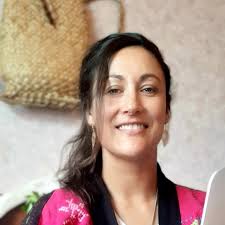 This online resource is to connect Kāi Tahu whānau with our tīpuna  knowledge and practices relating to pregnancy, birthing, as well as the  much needed support tools for whānau who have lost