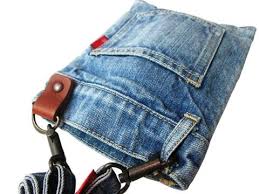 ちょつとした買い物やお散歩に ジーンズポケットのかわいいポーチ デニム雑貨の通販 デニムバッグなどデニム小物の販売 araiyan 商品詳細 デニムバッグ ジーンズ リメイク リサイクルデニム