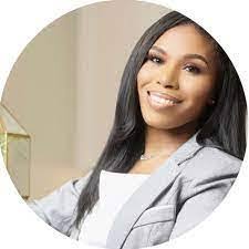 Monique Glenn's Instagram, Twitter & Facebook