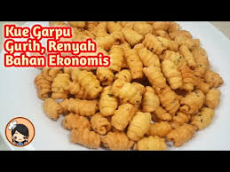 Kue kering ini juga punya beberapa nama lain, seperti kue klatak di rasa gurih didapatkan dari santan dan mentega. Resep Kue Garpu Renyah Gurih Mudah Youtube