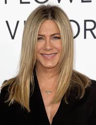 The daughter of actors john aniston and nancy dow. Lassen Sie Sich Von Jennifer Aniston Frisuren Im Jahr 2018 Inspirieren Trend Frisuren Stil