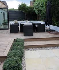I Like This Clean Look Of The Split Level Deck Modern Split Level Garten Garten Terrasse Straucher Garten
