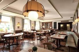 Het is gelegen in een bijzondere historische omgeving, in de voormalige bossigt estate in wesel. Hotel Haus Duden Konrad Duden Str 99 46485 Wesel Deutscher Hotelfuhrer