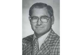 Betty Rine's Instagram, Twitter & Facebook