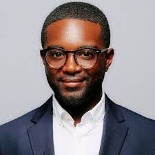 Ellen Murakami's Instagram, Twitter & Facebook