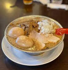 「国分町 ラーメン 醤油」のおすすめ 5 店舗目は、仙台市青葉区にある中華料理店「成龍萬寿山上海ラーメン 稲荷小路店」。一品一品のボリュームが多く大満足間違いなし! æˆé¾ åŠ èŒ‚ ãƒ©ãƒ¼ãƒ¡ãƒ³ é£Ÿã¹ãƒ­ã‚°