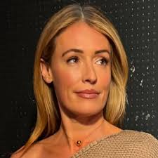 Holly Willoughby's fans go wild for her new Marks & Spencer jumpsuit