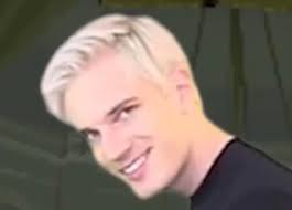 Adam kajumi vydáva svoj ďalší song s názvom emoji. Pewdiepie Tady Vypada Jako Adam Kajumi Video Lwiay 01 Duklock