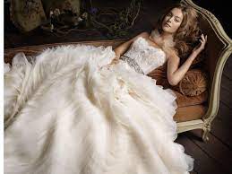 Di colore, stile e tessuto, vi forniremo un sacco di scelta per voi. Abito Da Sposa Principessa Unadonna