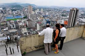 El edificio fórum ubicado en barcelona (españa), es un fascinante triángulo equilátero, una geometría simple, pero no por ello es aburrido, todo lo contrario; El Forum Invita A Vivir Aunque Algunos Han Buscado Lo Contrario Comunidad Guayaquil El Universo