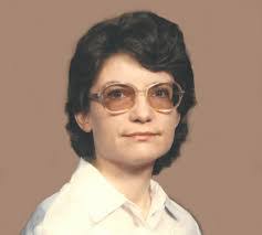 Ellen Barfield's Instagram, Twitter & Facebook