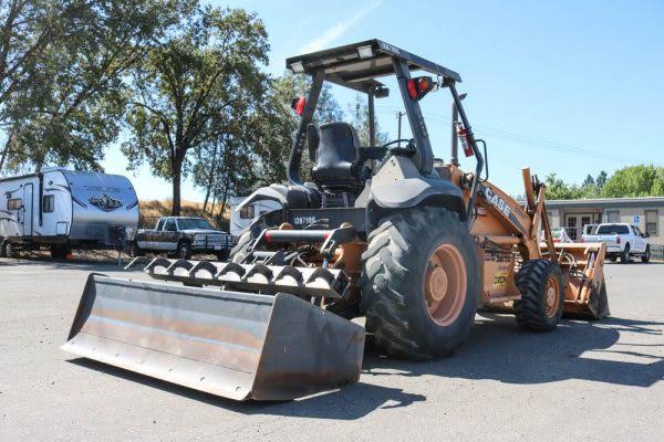 Case 570M-XT Turbo Skip Loader