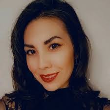 Elena Morrow's Instagram, Twitter & Facebook