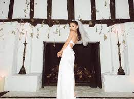 Yuh, she wore the ponytail. Ariana Grande Wedding Everything We Know About Her Dress The Independent