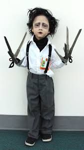 I figured i had the hair, so i might as well give the edward scissorhands costume a try. The Single Best Costume At Comic Con Halloween Boys Boy Halloween Costumes Baby Halloween Costumes For Boys