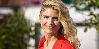 How tall and how much weigh alice taglioni? Alice Taglioni Partage Une Photo De Sa Fille Sur Instagram Marie Claire