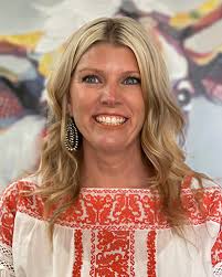 Amanda Spitz's Instagram, Twitter & Facebook