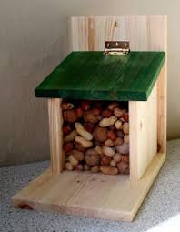 Xxl Eichhornchen Futterautomat Eichhornchenfutterhaus Futterstation Nussstation Ebay Eichhornchen Futterstation Eichhornchen Futterhaus