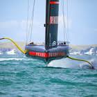Oggi luna rossa è tornata in acqua dopo aver trascorso tre giorni in cantiere. Luna Rossa Il Mattino